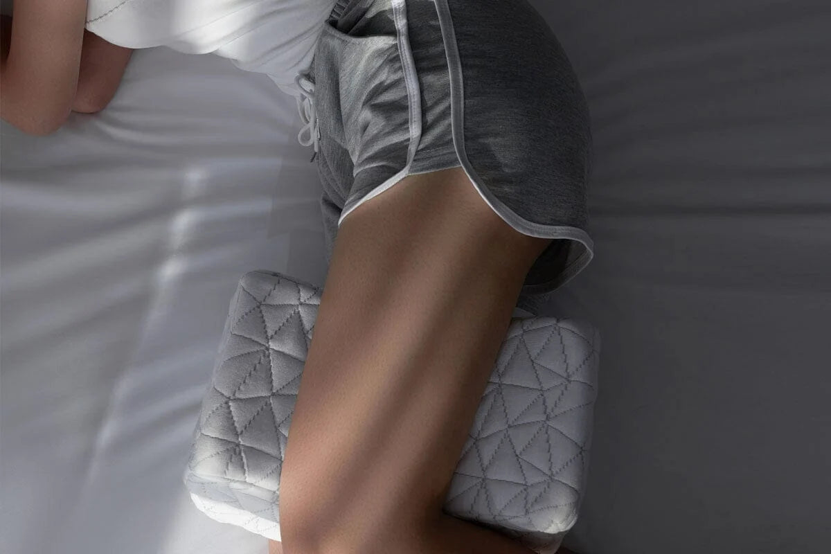 Adjustable Memory-Foam Knee Pillow